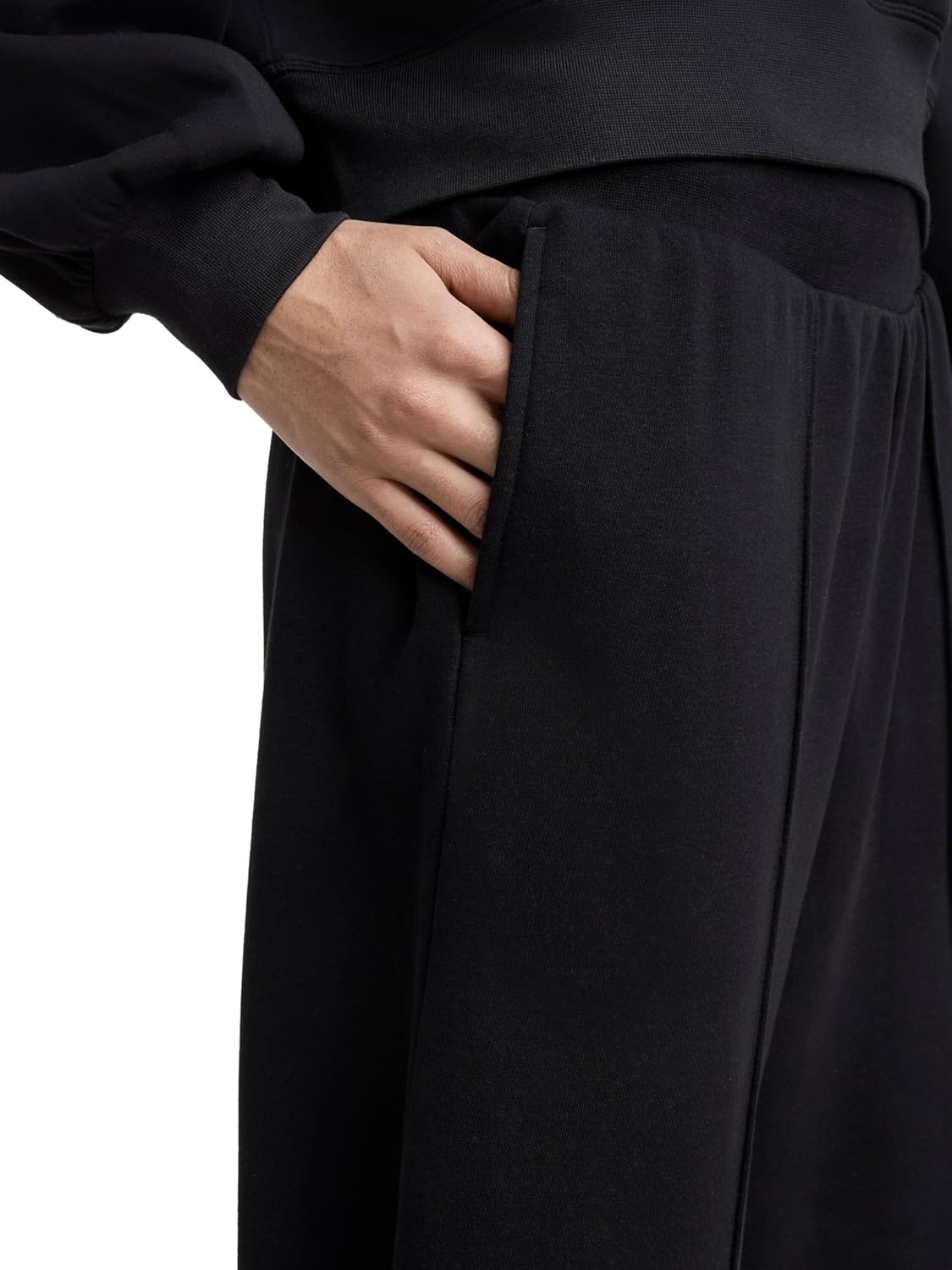 image:imageChampion Womens Tackle Open Bottom Pant Standard Fit French TerryBlack